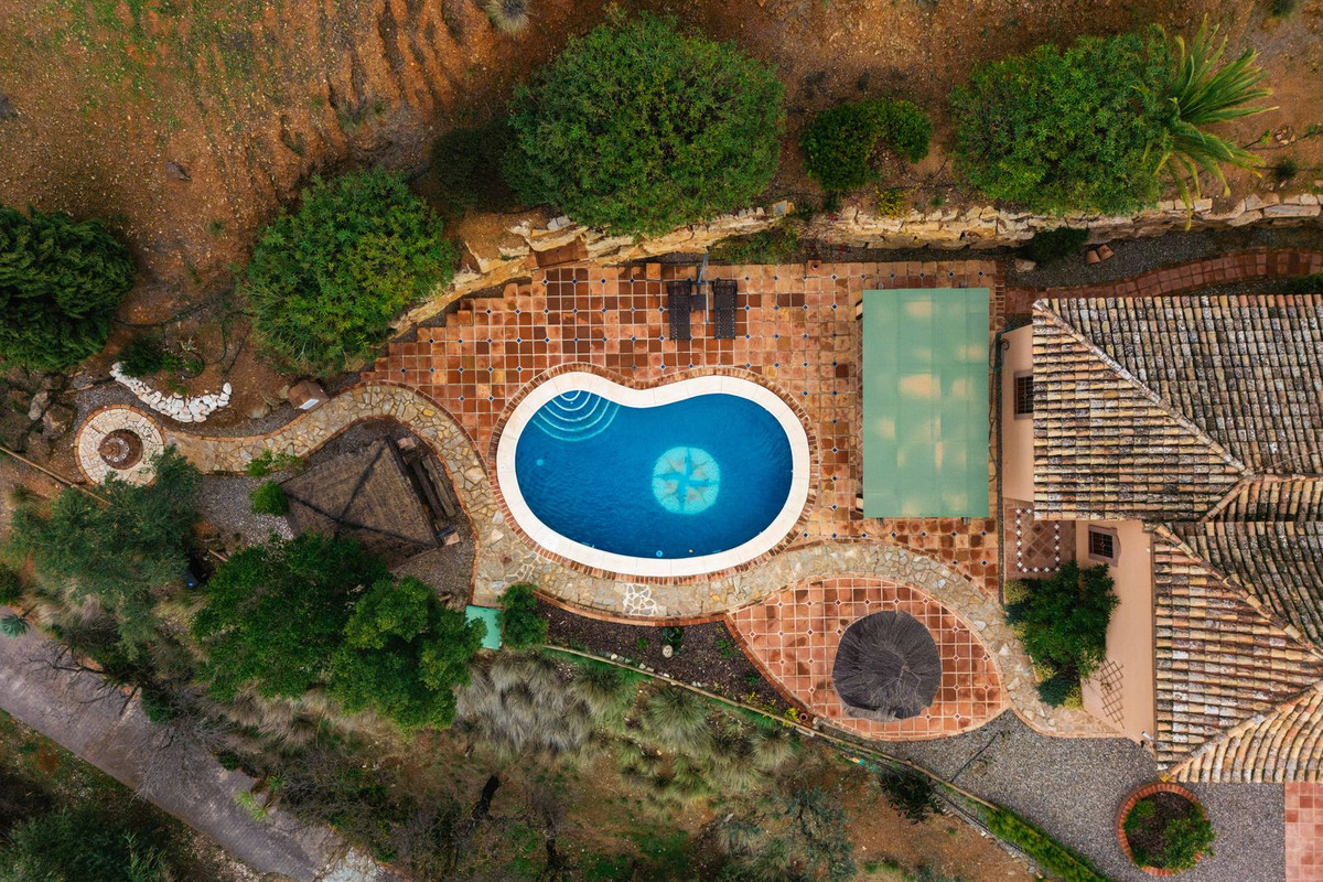 4 Bed Townhouse for sale in Monda Costa Del Sol, Málaga, Spain