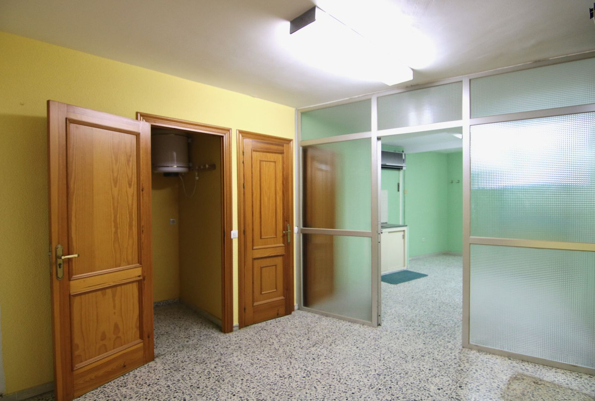 Se vende Local comercial  en Costa Del Sol, Málaga, España