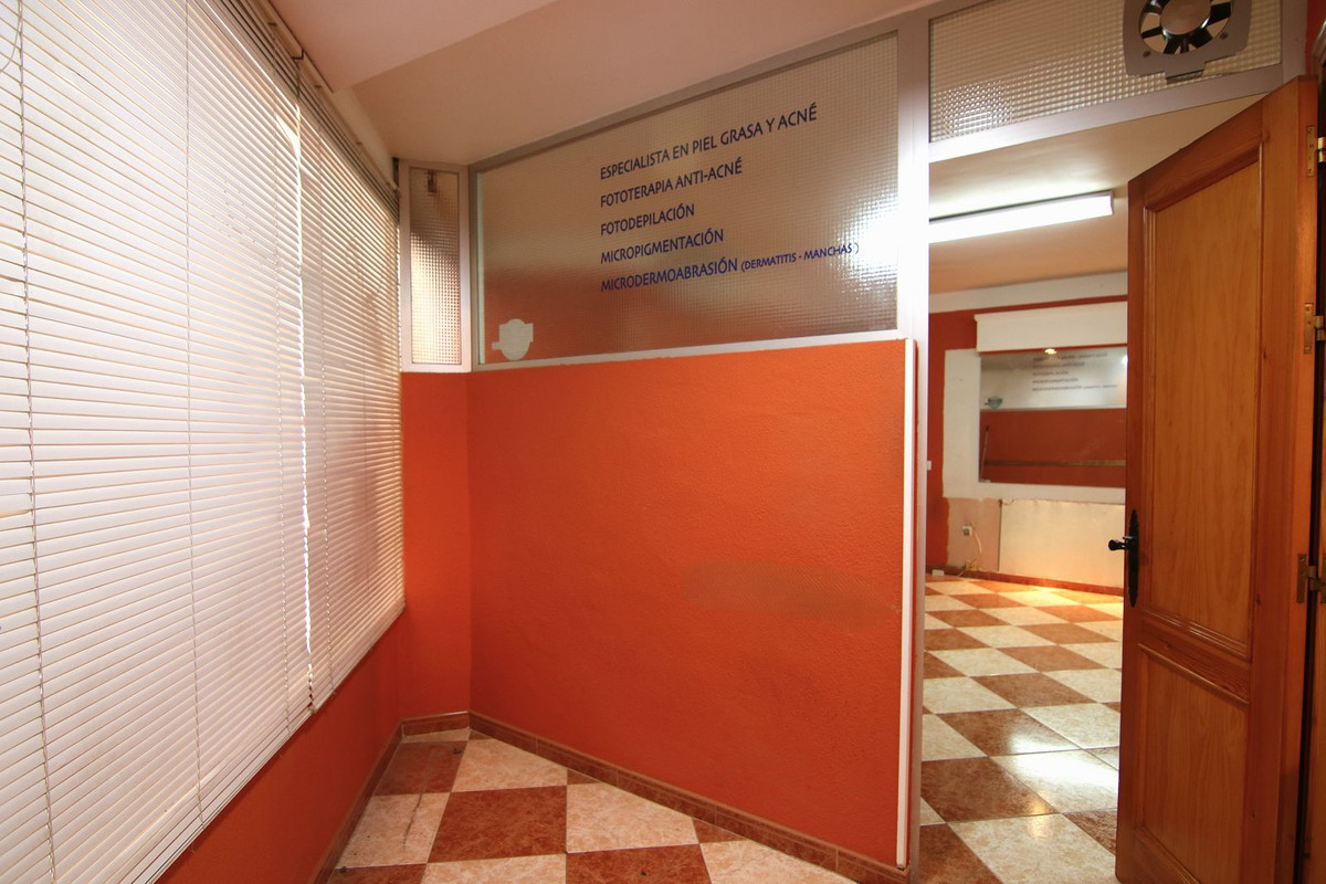 Se vende Local comercial  en Costa Del Sol, Málaga, España