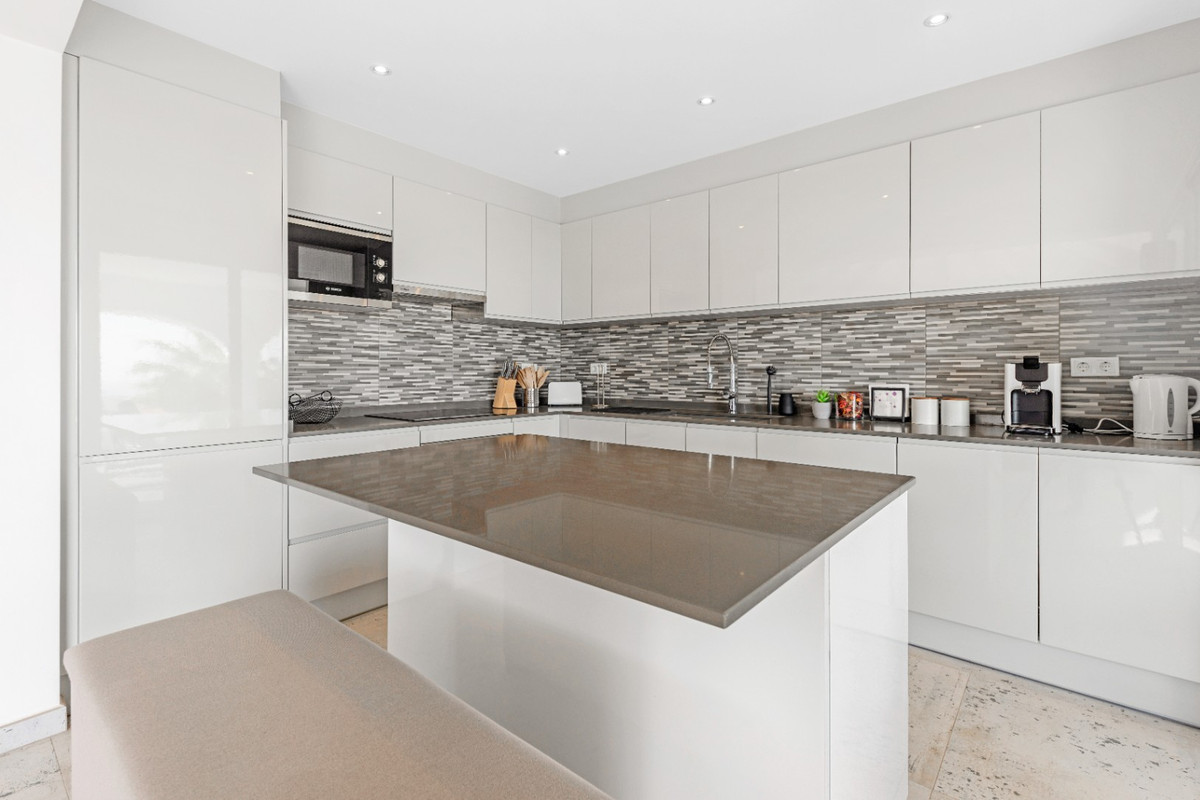 4 Bed Townhouse for sale in Javea Costa Blanca, Alicante, Spain