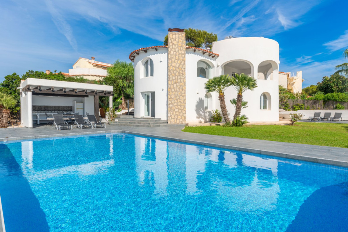 4 Bed Townhouse for sale in Javea Costa Blanca, Alicante, Spain