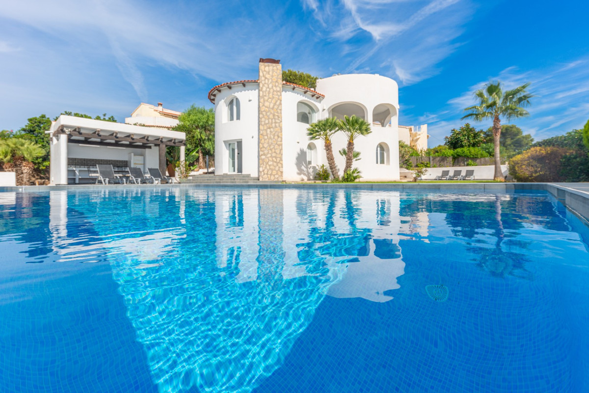 4 Bed Townhouse for sale in Javea Costa Blanca, Alicante, Spain