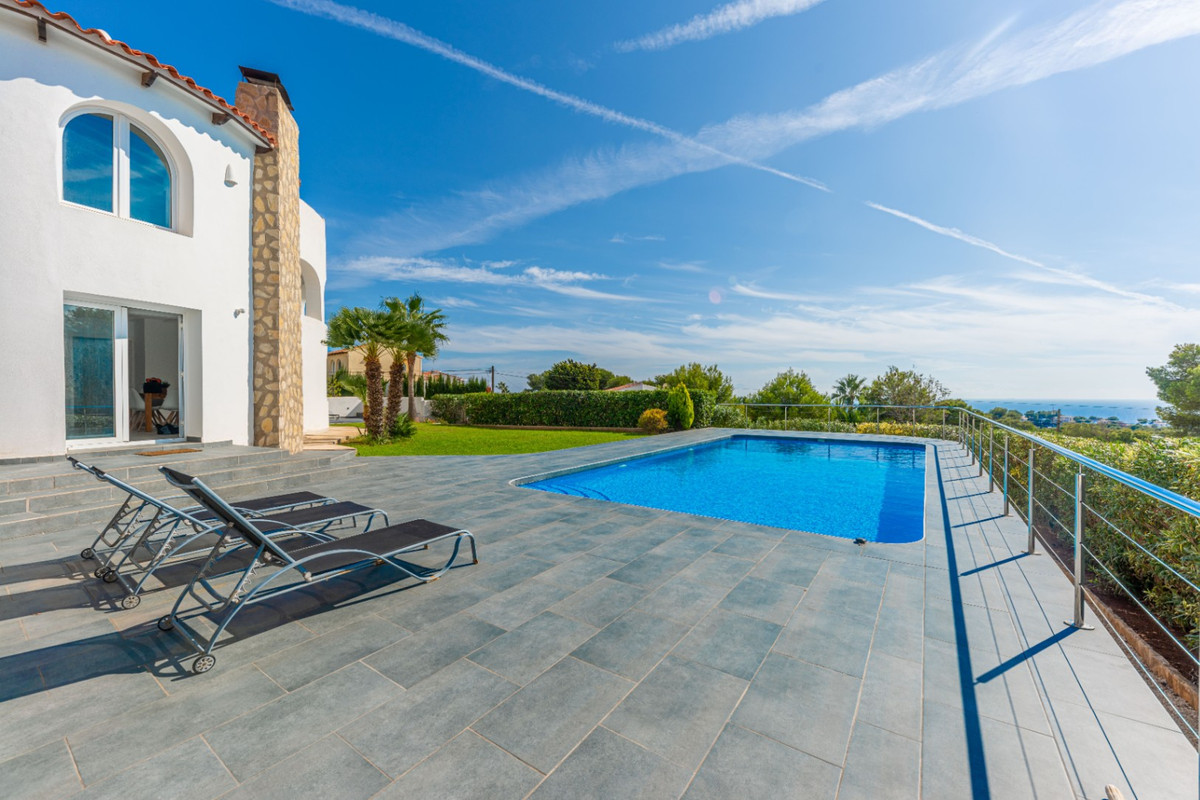 4 Bed Townhouse for sale in Javea Costa Blanca, Alicante, Spain