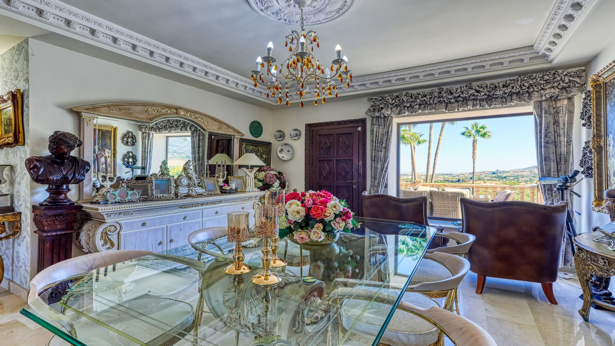 8 Bed Townhouse for sale in Alhaurín De La Torre Costa Del Sol, Málaga, Spain