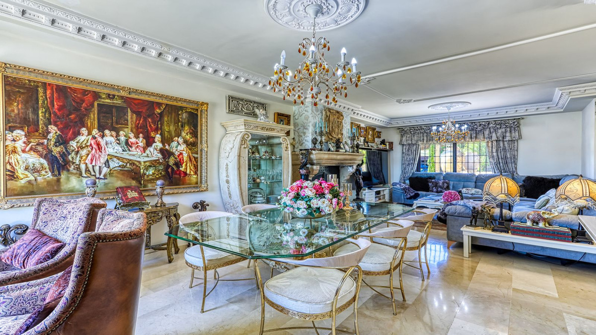 8 Bed Townhouse for sale in Alhaurín De La Torre Costa Del Sol, Málaga, Spain