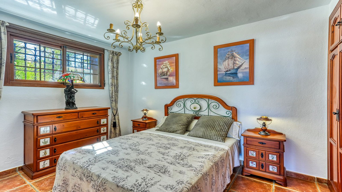 8 Bed Townhouse for sale in Alhaurín De La Torre Costa Del Sol, Málaga, Spain