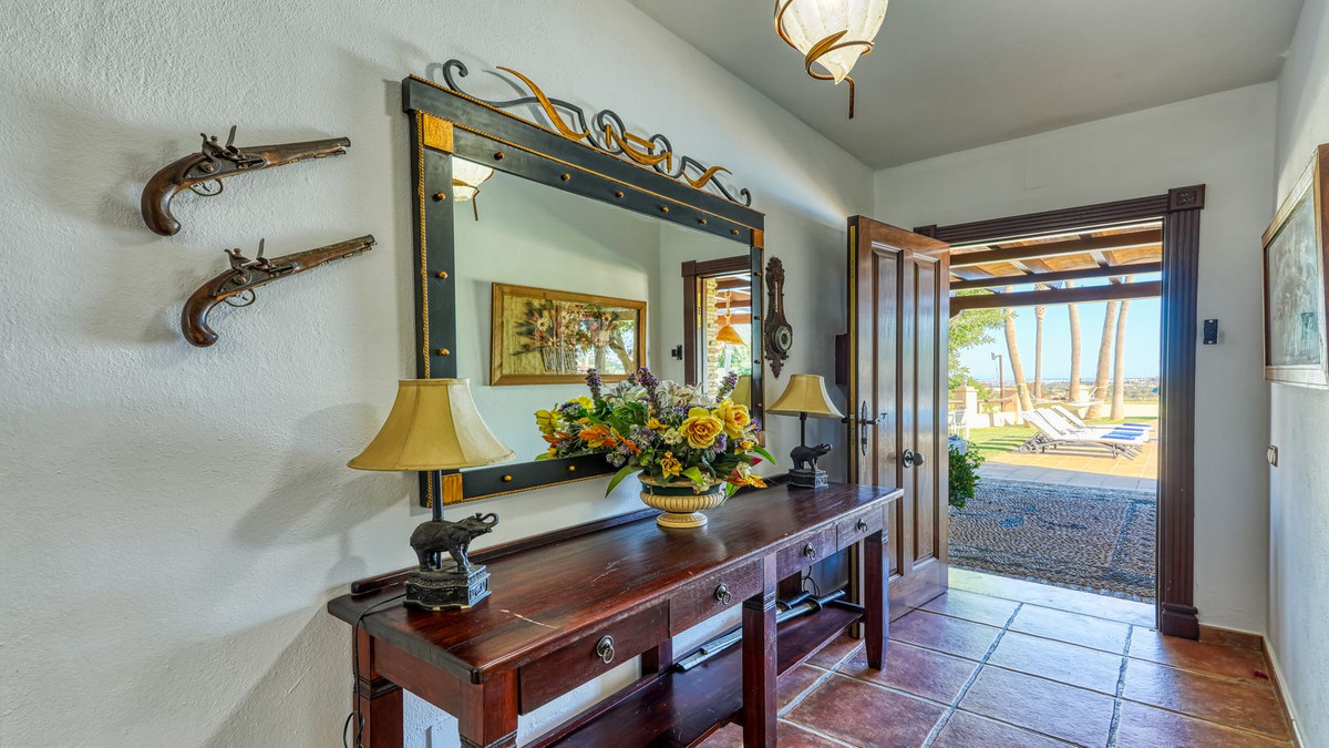 8 Bed Townhouse for sale in Alhaurín De La Torre Costa Del Sol, Málaga, Spain