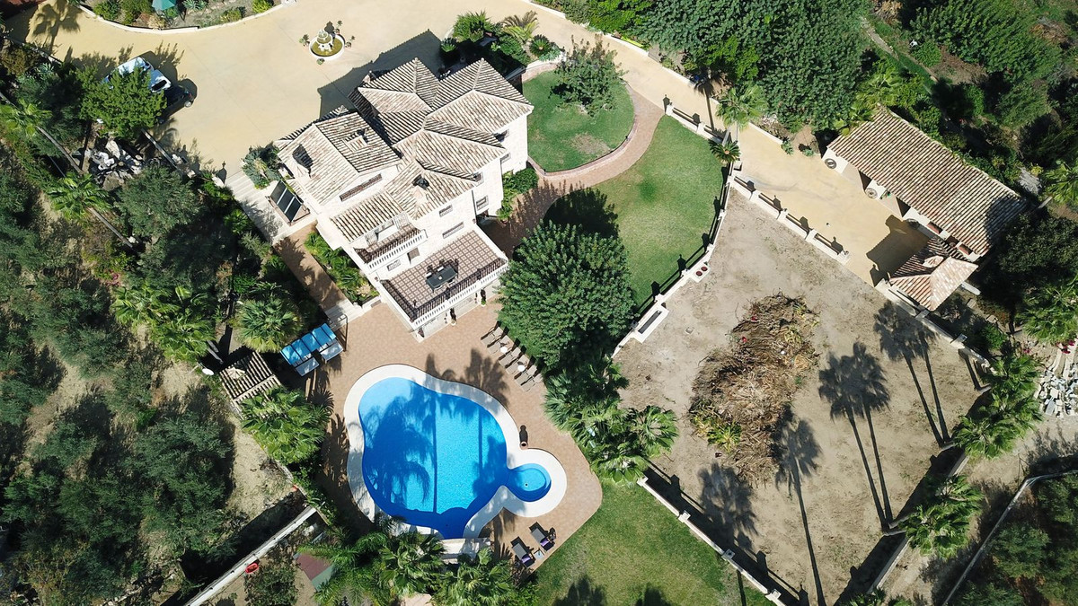 8 Bed Townhouse for sale in Alhaurín De La Torre Costa Del Sol, Málaga, Spain