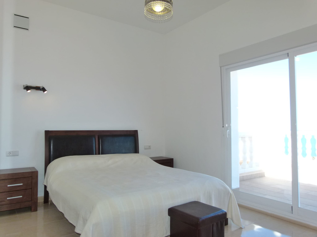 Se vende Villa - Chalet de 3 dormitorios en Costa Blanca, Alicante, España