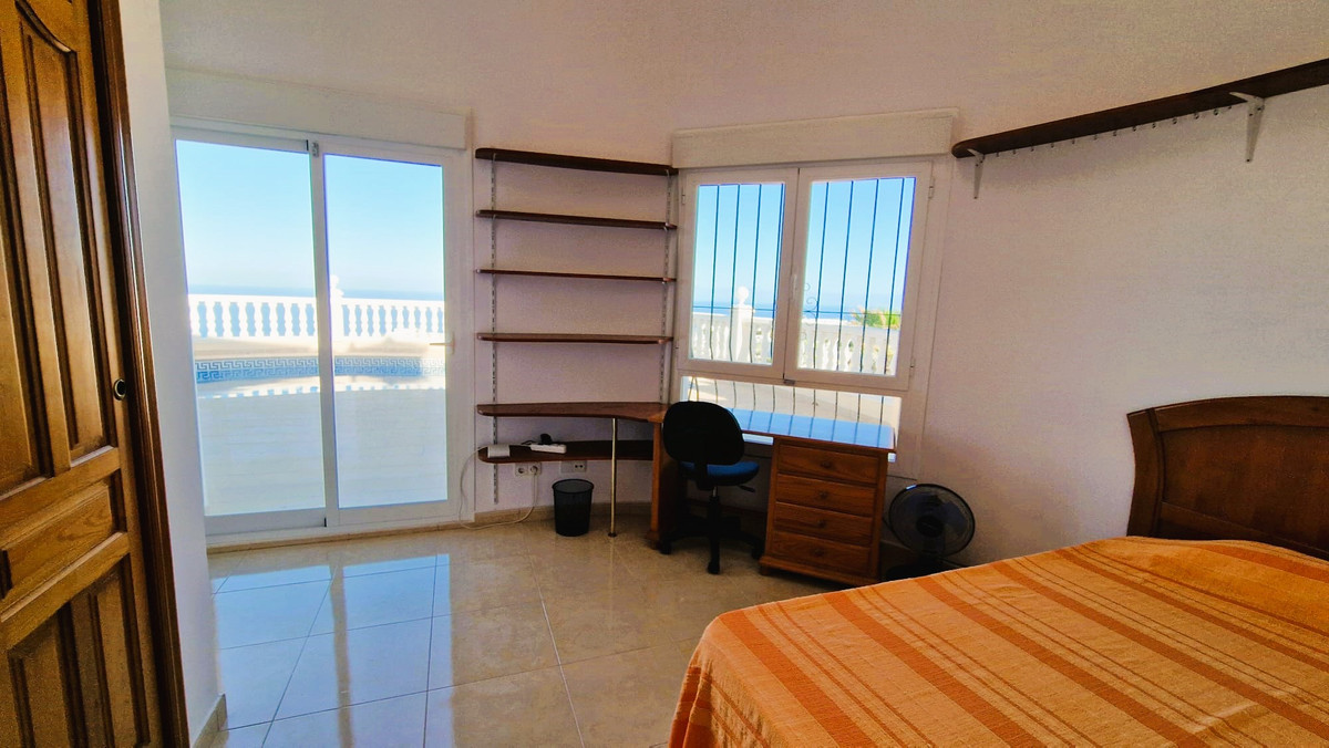 Se vende Villa - Chalet de 3 dormitorios en Costa Blanca, Alicante, España