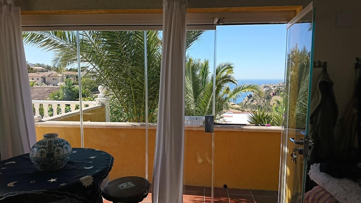 Se vende Villa - Chalet de 5 dormitorios en Costa Blanca, Alicante, España