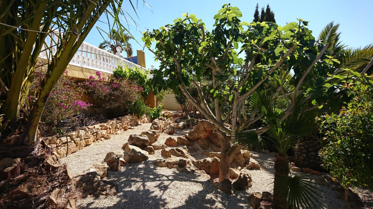 Se vende Villa - Chalet de 5 dormitorios en Costa Blanca, Alicante, España