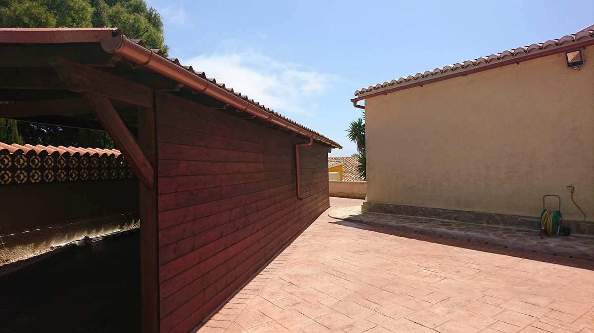 Se vende Villa - Chalet de 5 dormitorios en Costa Blanca, Alicante, España