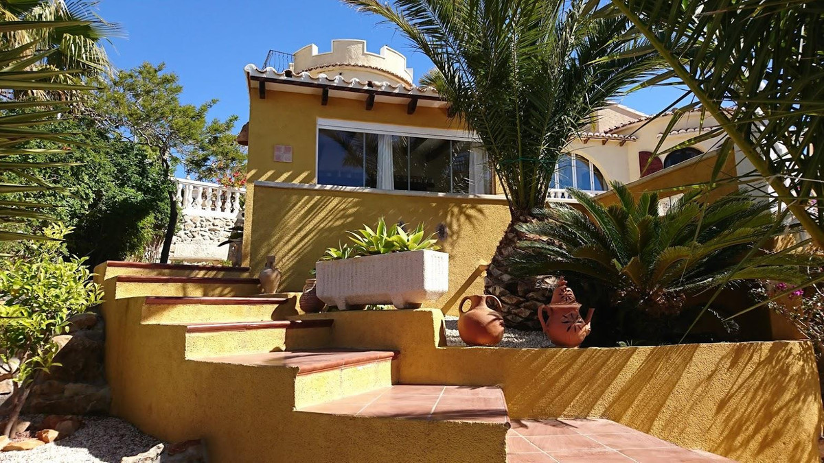 Se vende Villa - Chalet de 5 dormitorios en Costa Blanca, Alicante, España