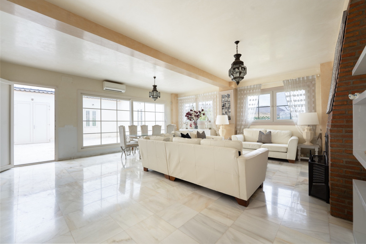 Se vende Finca - Cortijo de 4 dormitorios en Costa Del Sol, Málaga, España