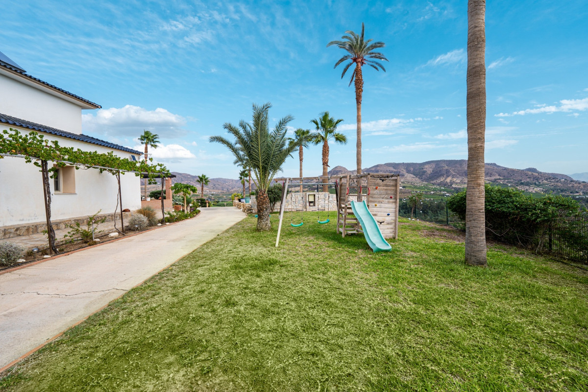 Se vende Finca - Cortijo de 4 dormitorios en Costa Del Sol, Málaga, España