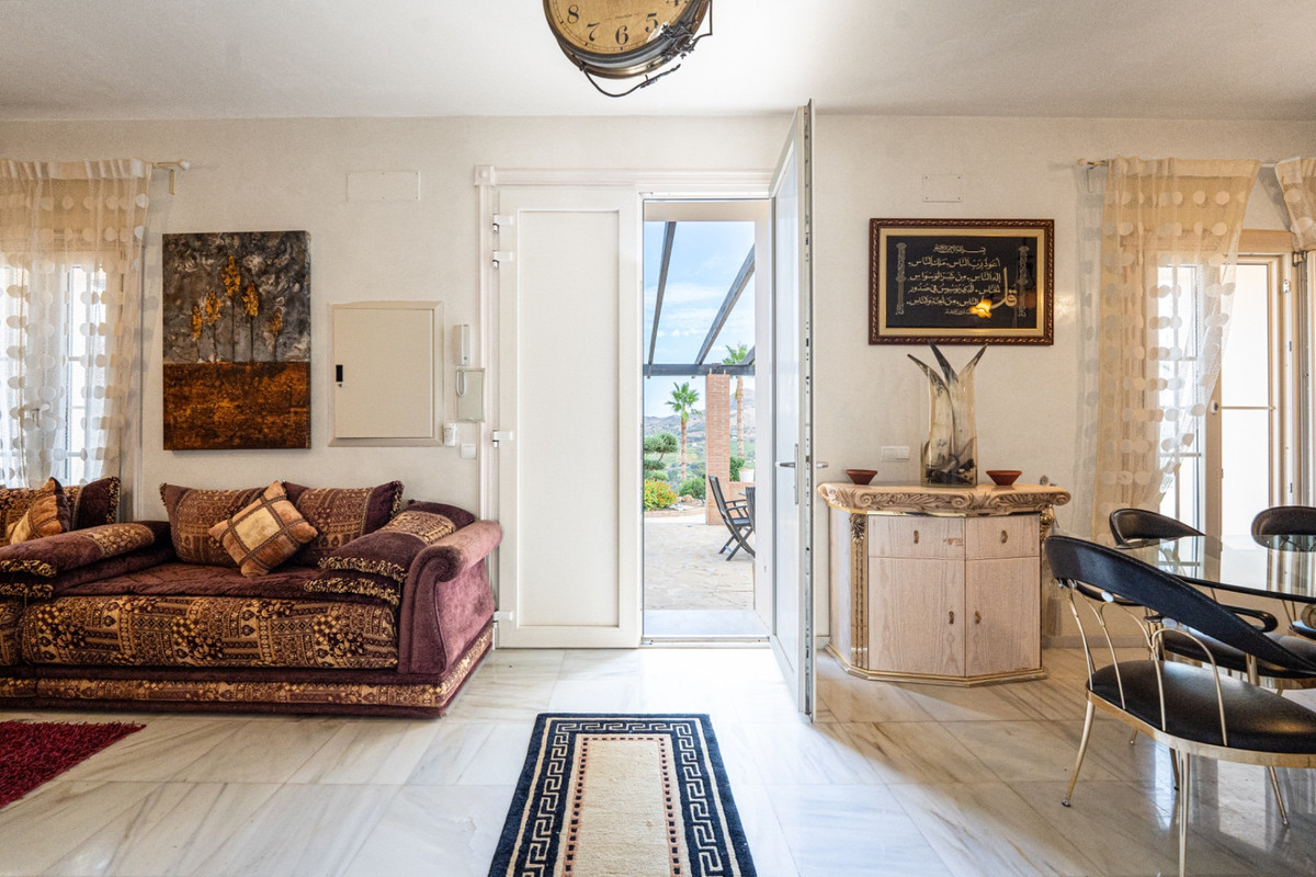 Se vende Finca - Cortijo de 4 dormitorios en Costa Del Sol, Málaga, España