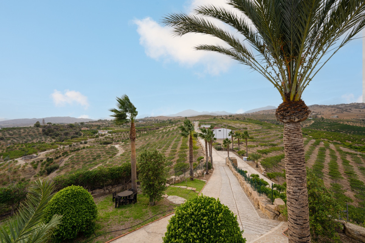 Se vende Finca - Cortijo de 4 dormitorios en Costa Del Sol, Málaga, España
