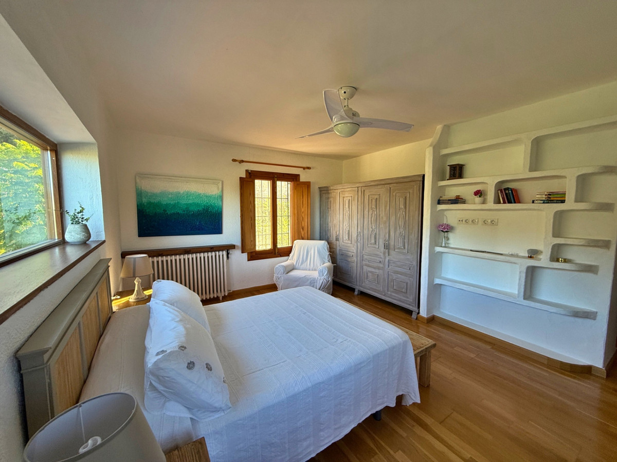 11 Bed Townhouse for sale in Javea Costa Blanca, Alicante, Spain