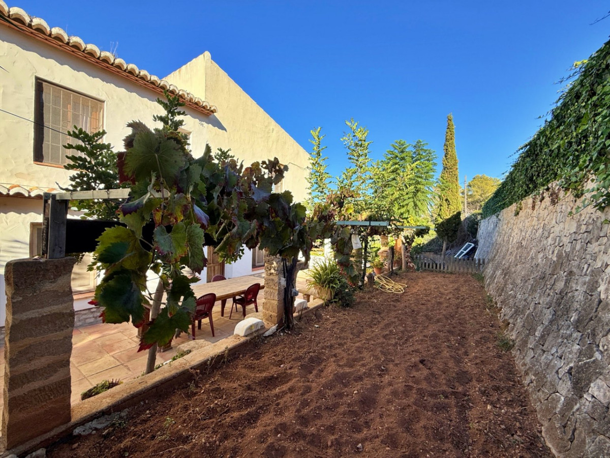 11 Bed Townhouse for sale in Javea Costa Blanca, Alicante, Spain