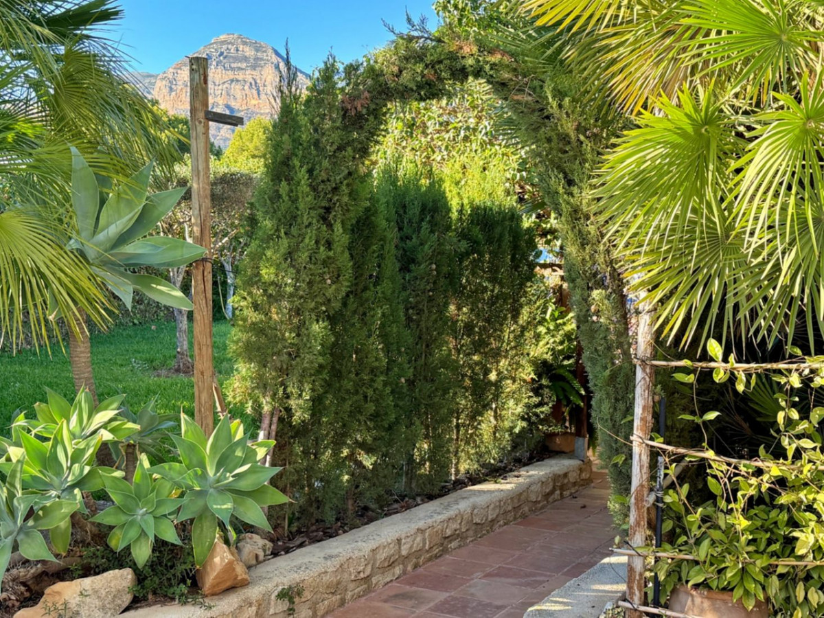 11 Bed Townhouse for sale in Javea Costa Blanca, Alicante, Spain