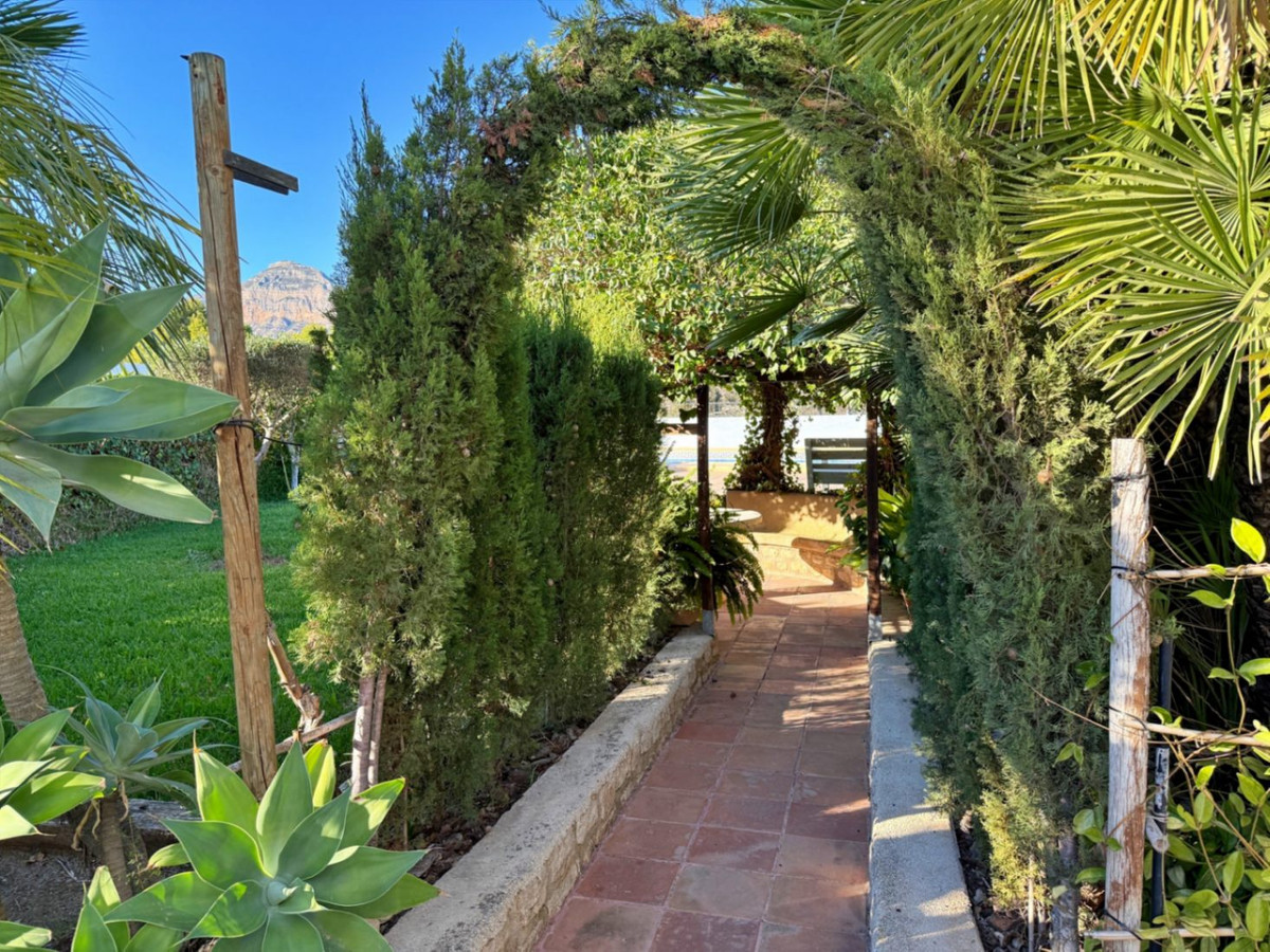 11 Bed Townhouse for sale in Javea Costa Blanca, Alicante, Spain