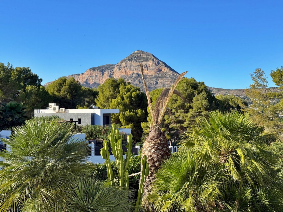 11 Bed Townhouse for sale in Javea Costa Blanca, Alicante, Spain