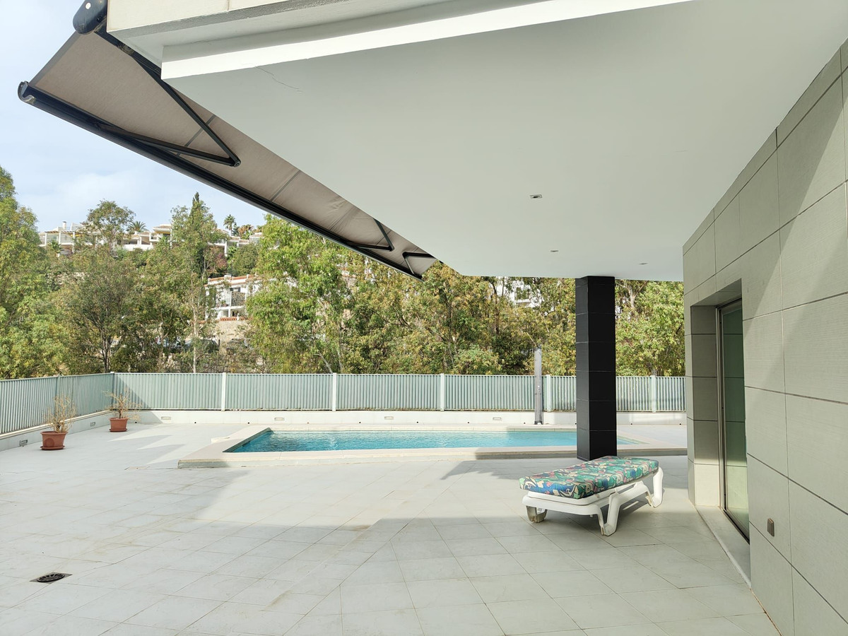5 Bed Townhouse for sale in Benalmadena Costa Del Sol, Málaga, Spain