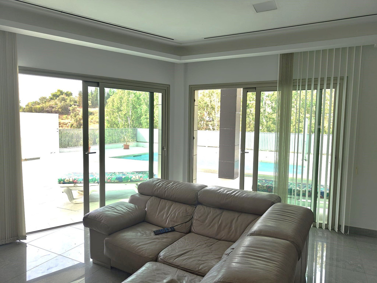 5 Bed Townhouse for sale in Benalmadena Costa Del Sol, Málaga, Spain