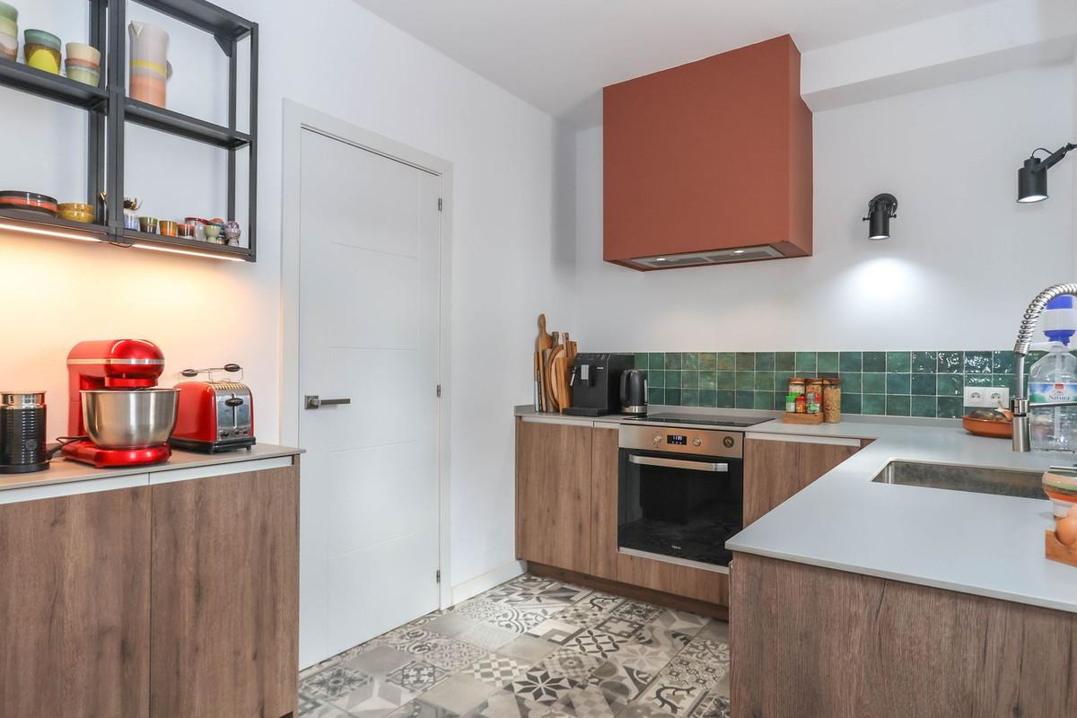 Se vende Cama y Desayuno de 8 dormitorios en Costa Del Sol, Málaga, España
