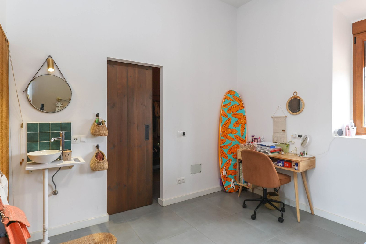 Se vende Cama y Desayuno de 8 dormitorios en Costa Del Sol, Málaga, España