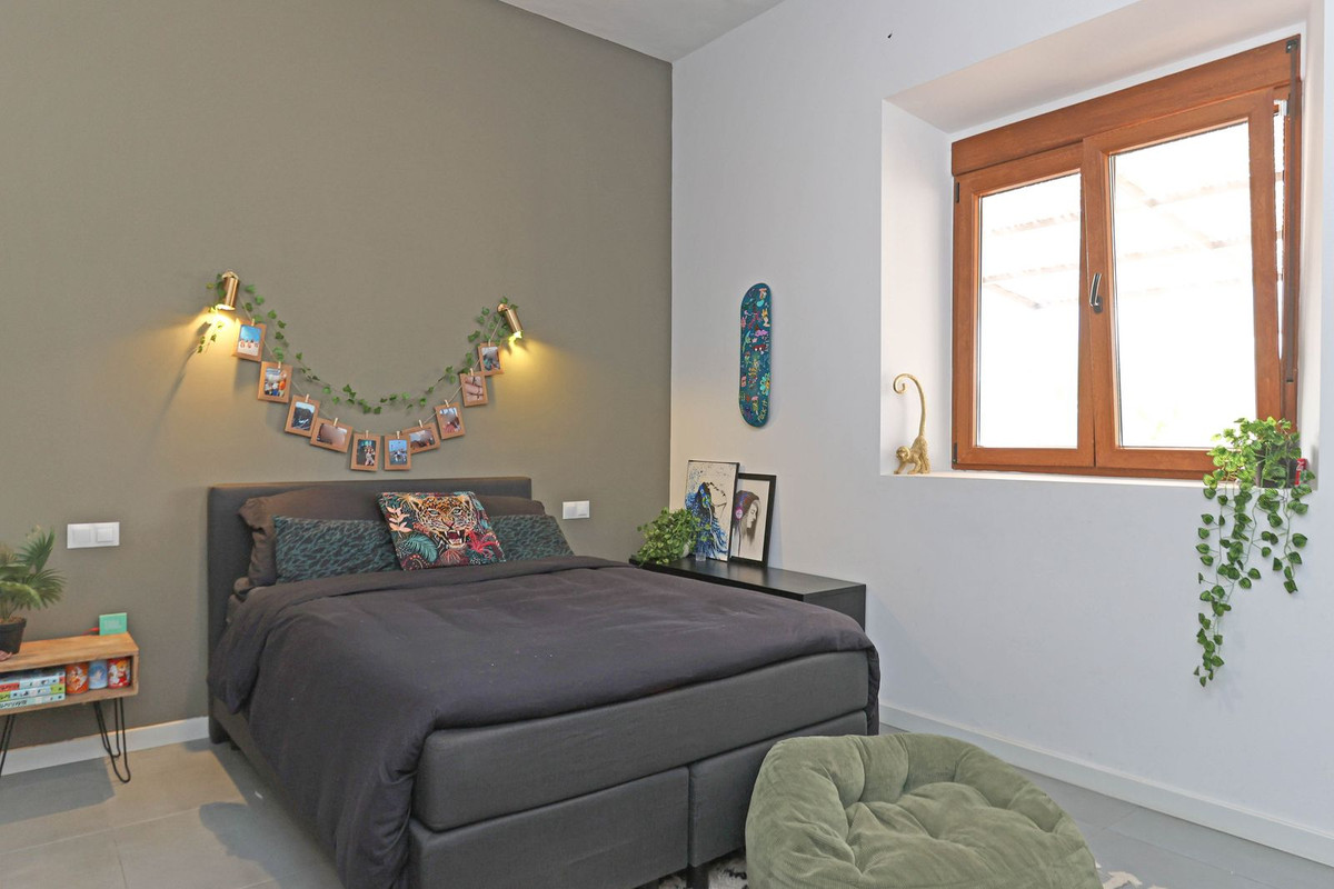 Se vende Cama y Desayuno de 8 dormitorios en Costa Del Sol, Málaga, España