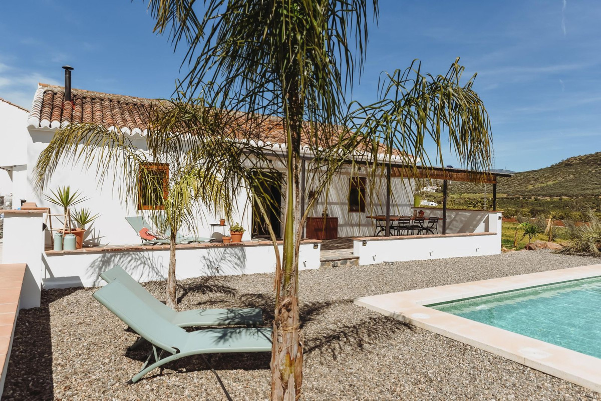 Se vende Cama y Desayuno de 8 dormitorios en Costa Del Sol, Málaga, España