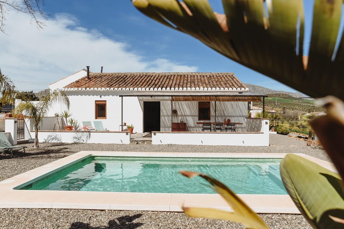 Se vende Cama y Desayuno de 8 dormitorios en Costa Del Sol, Málaga, España