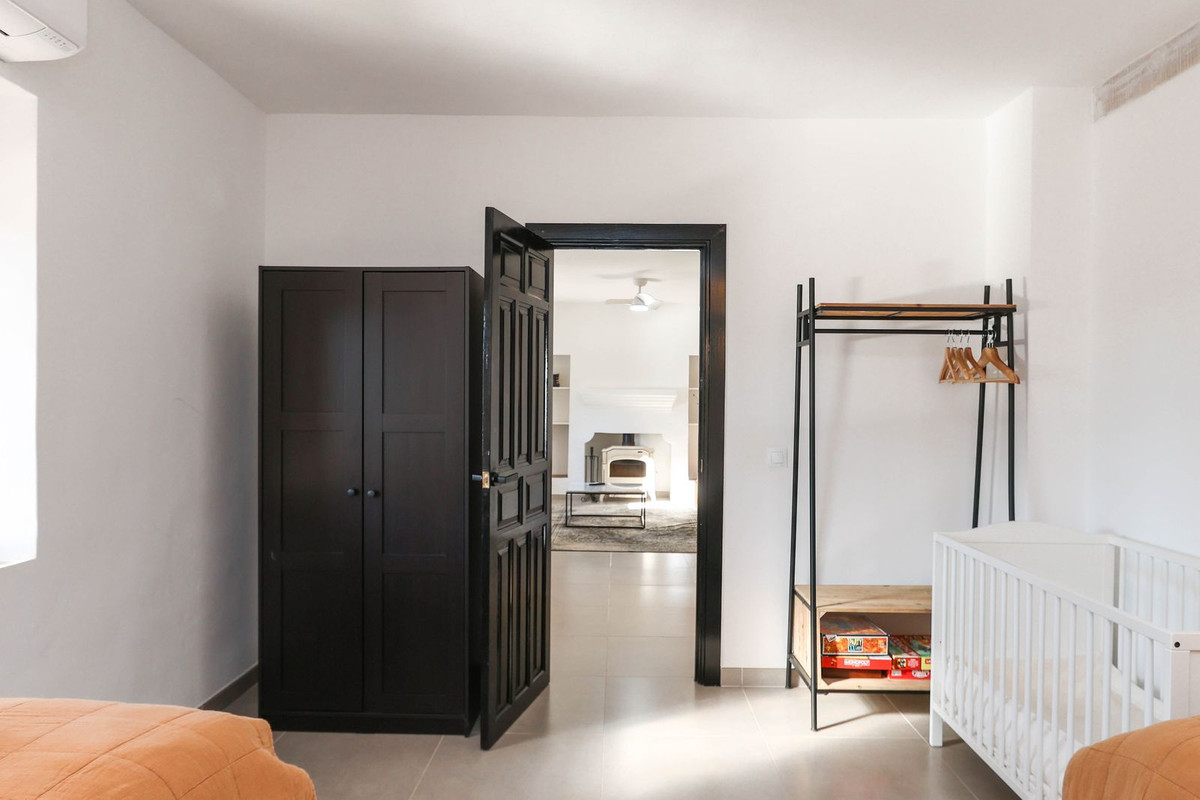 Se vende Cama y Desayuno de 8 dormitorios en Costa Del Sol, Málaga, España