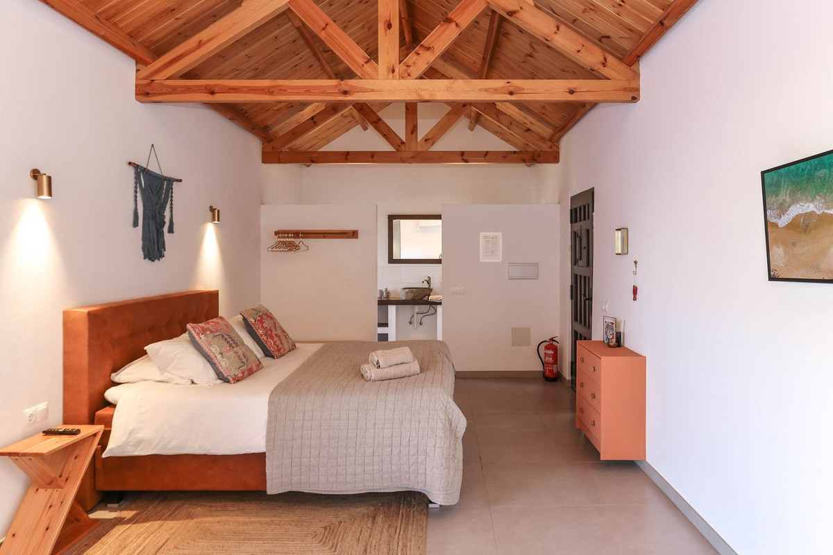 Se vende Cama y Desayuno de 8 dormitorios en Costa Del Sol, Málaga, España