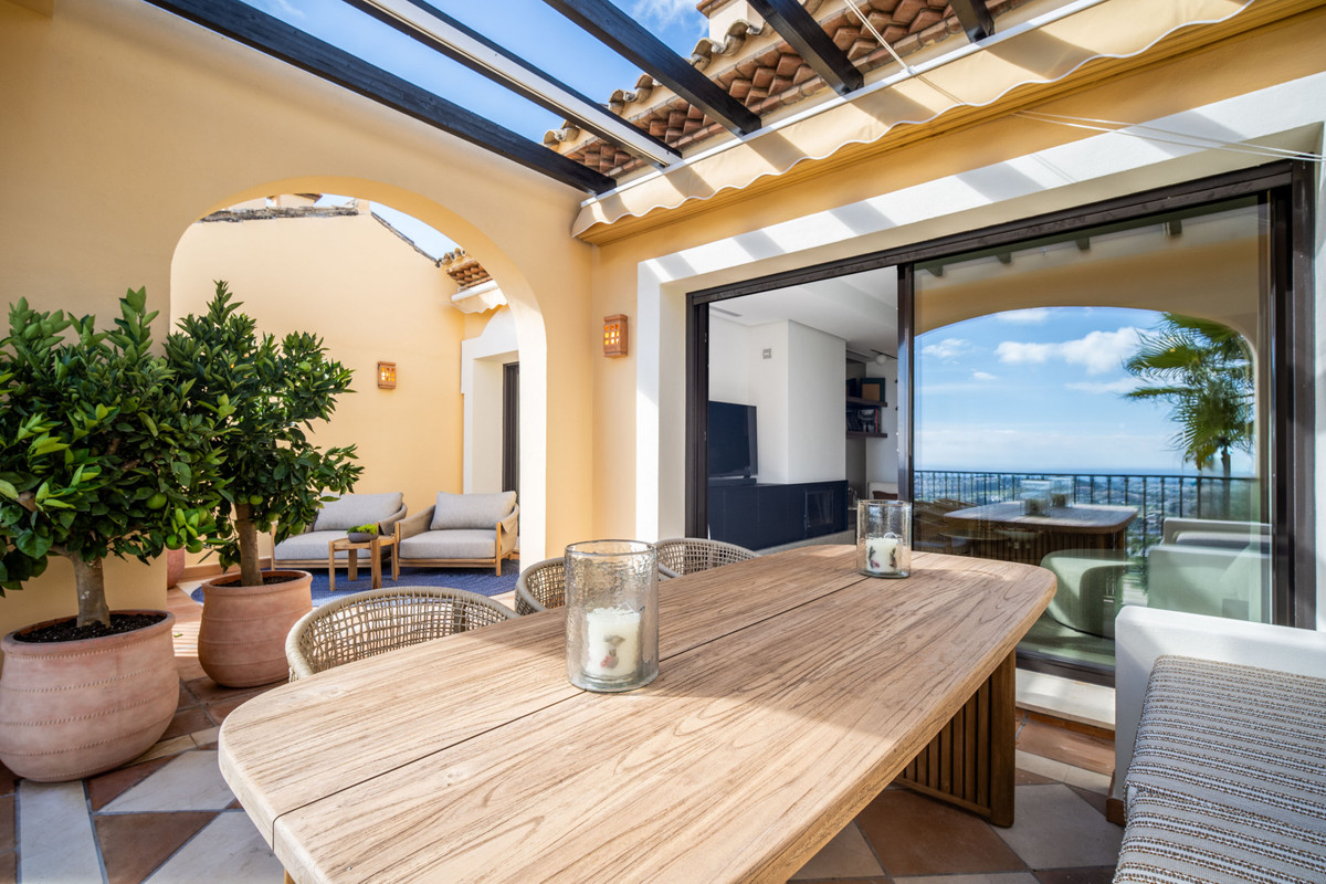 3 Bed Apartment for sale in Benahavís Costa Del Sol, Málaga, Spain