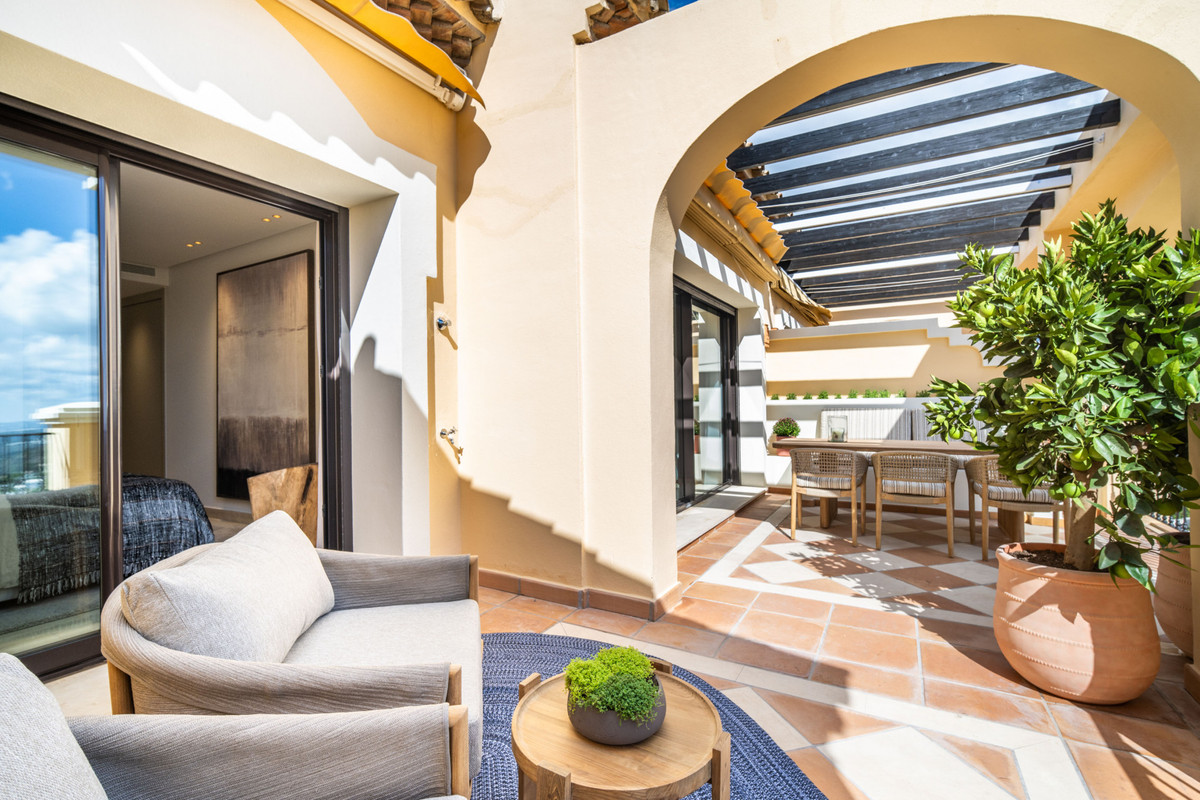 3 Bed Apartment for sale in Benahavís Costa Del Sol, Málaga, Spain