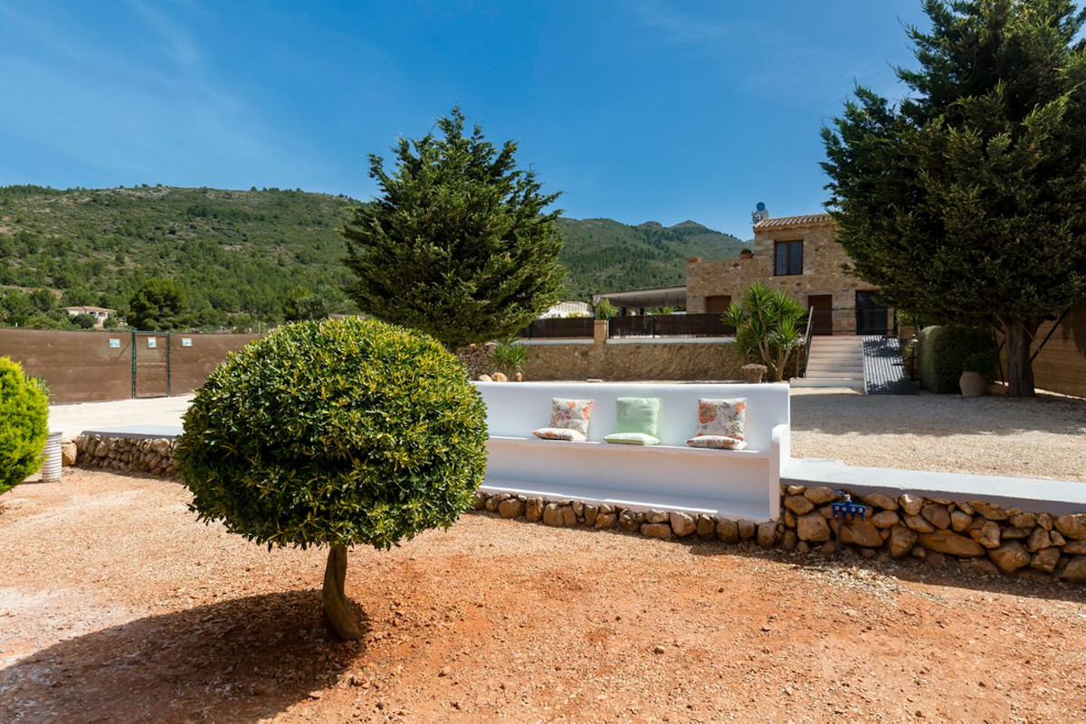 12 Bed Townhouse for sale in Lliber Costa Blanca, Alicante, Spain