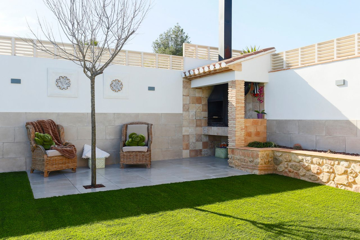 12 Bed Townhouse for sale in Lliber Costa Blanca, Alicante, Spain