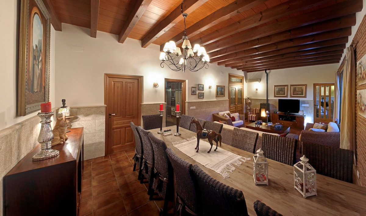 12 Bed Townhouse for sale in Lliber Costa Blanca, Alicante, Spain