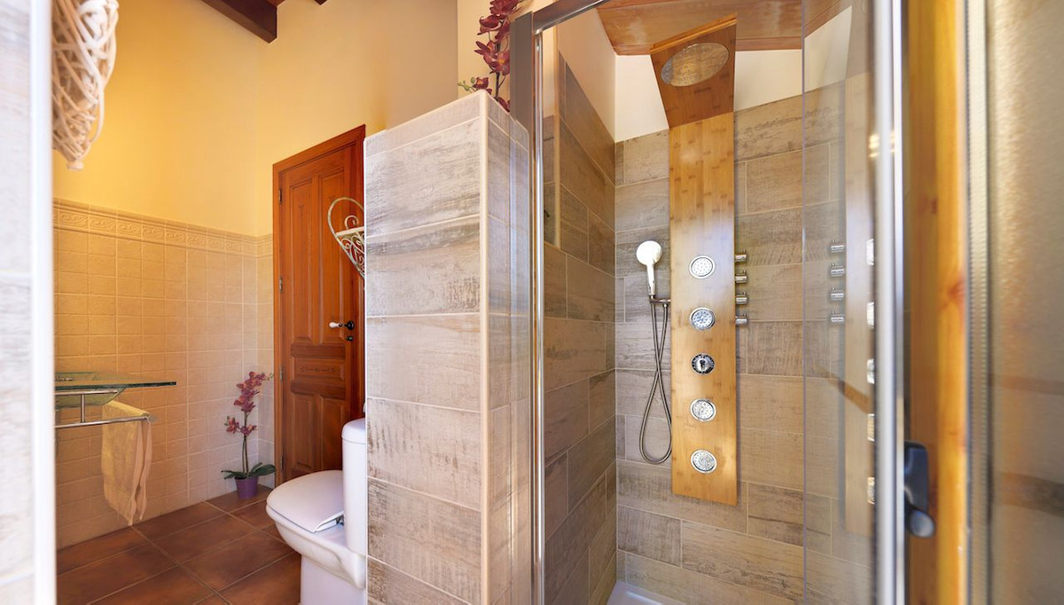 12 Bed Townhouse for sale in Lliber Costa Blanca, Alicante, Spain