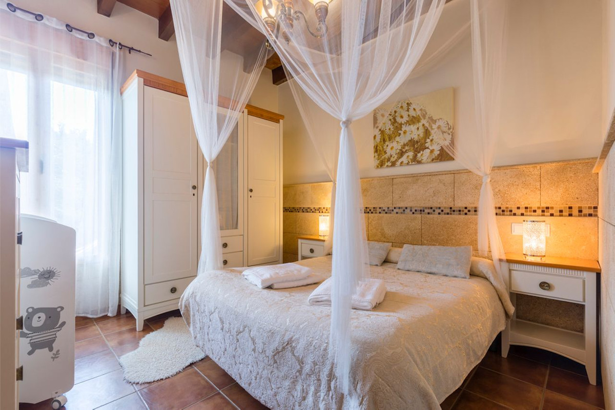 12 Bed Townhouse for sale in Lliber Costa Blanca, Alicante, Spain