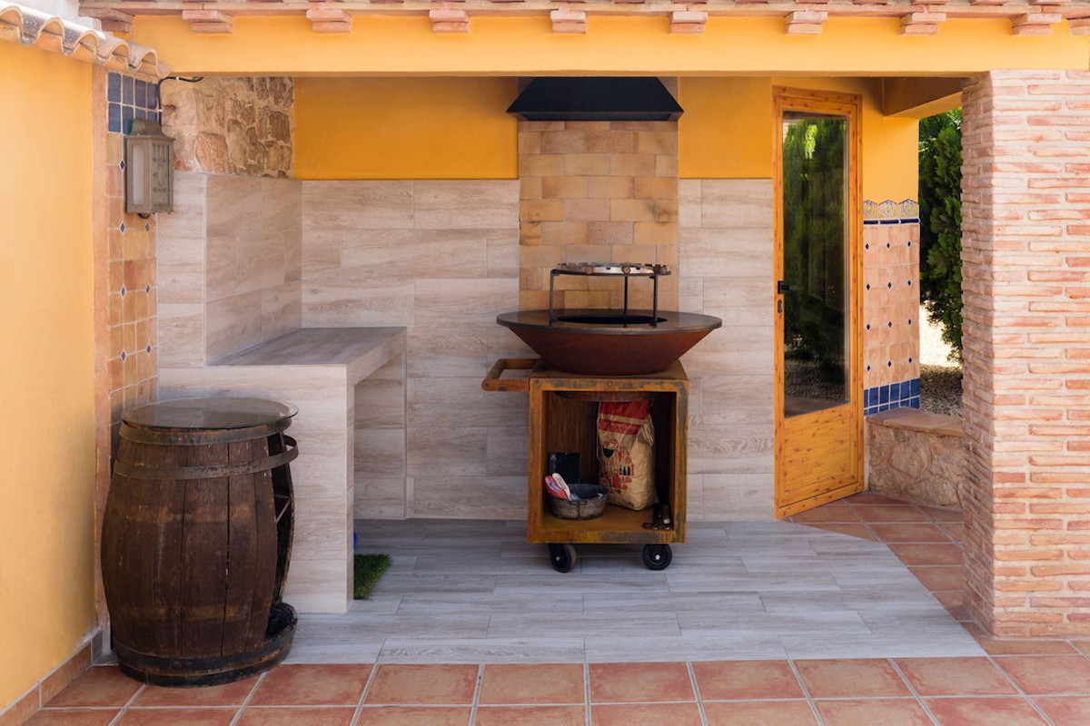 12 Bed Townhouse for sale in Lliber Costa Blanca, Alicante, Spain