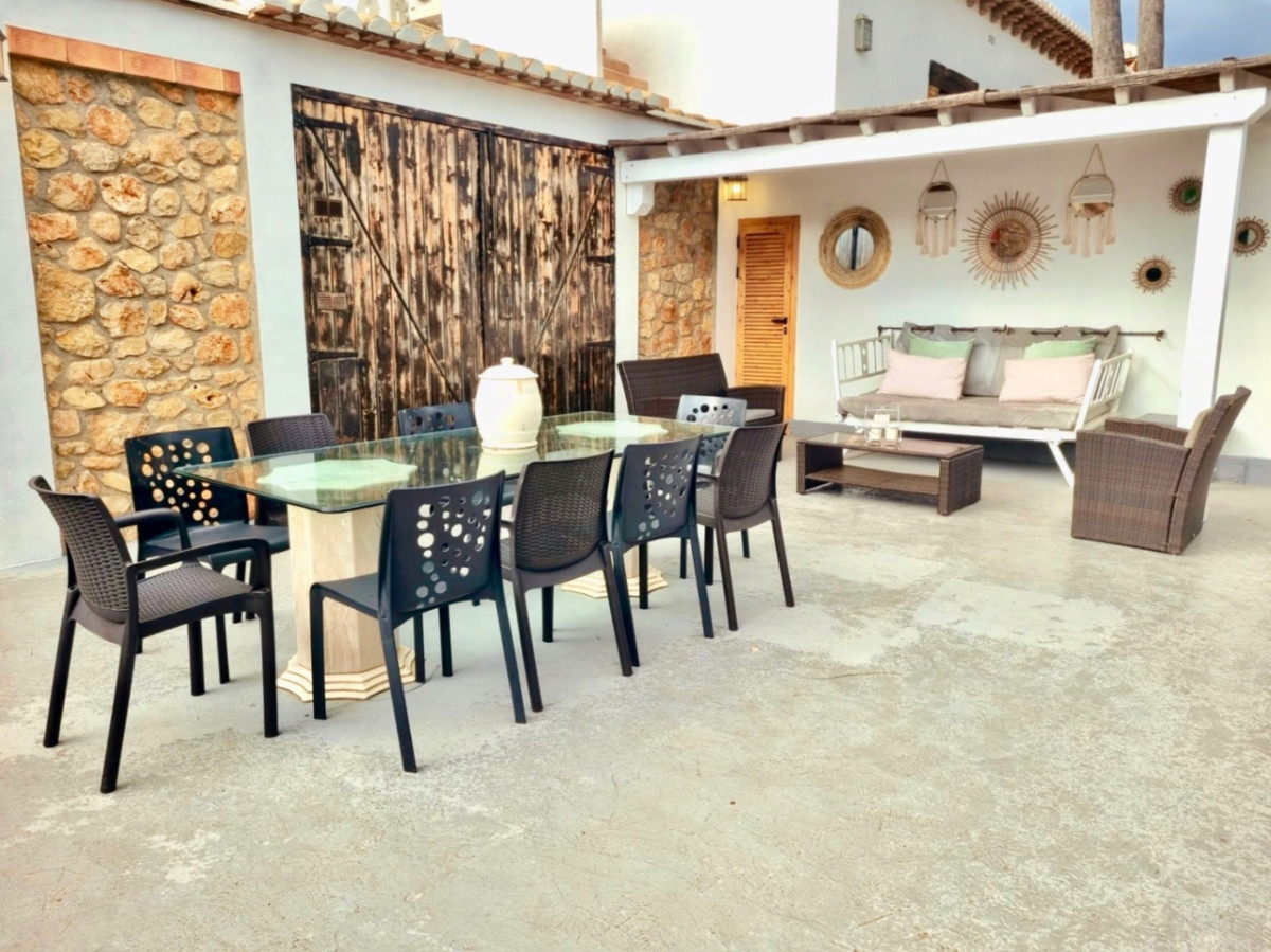 12 Bed Townhouse for sale in Lliber Costa Blanca, Alicante, Spain