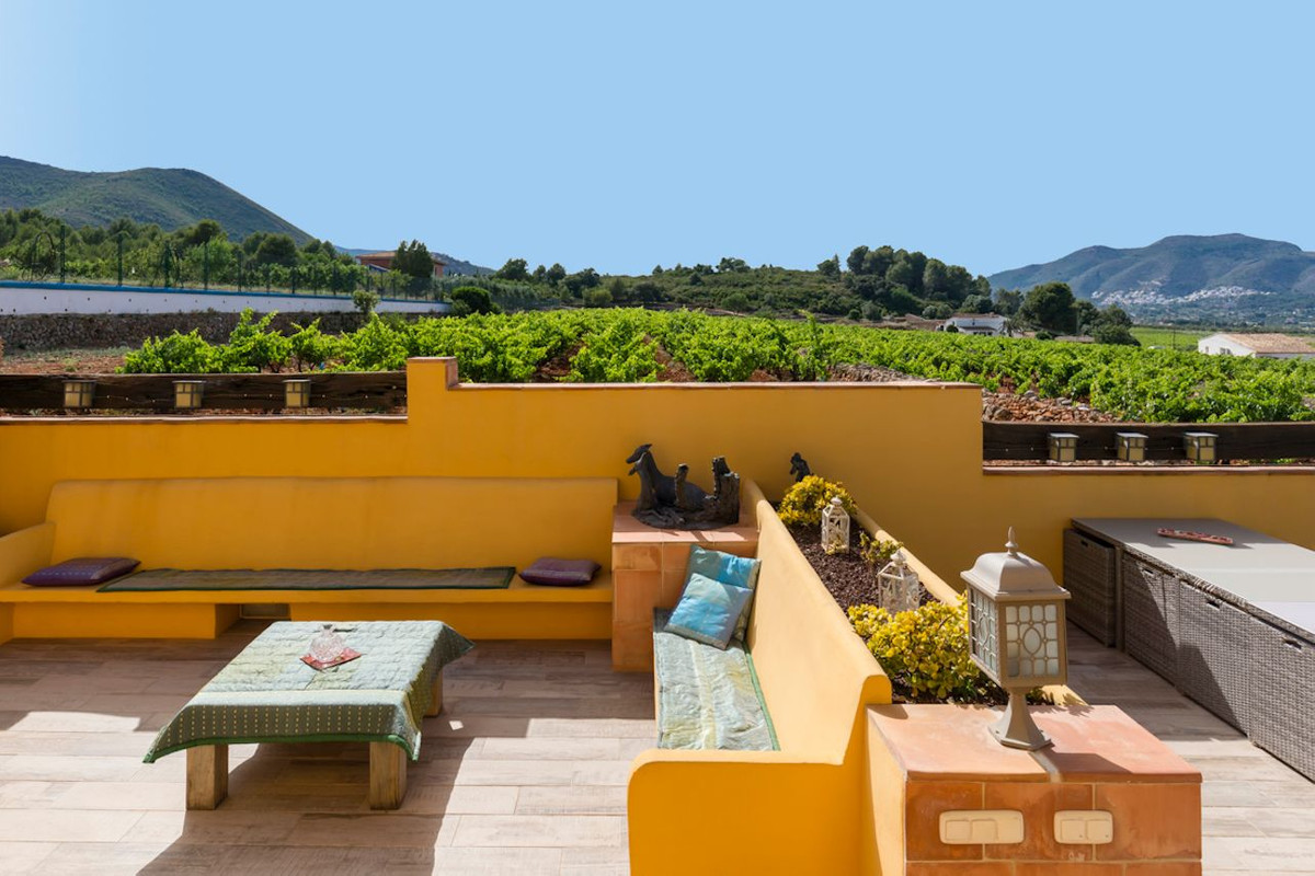 12 Bed Townhouse for sale in Lliber Costa Blanca, Alicante, Spain