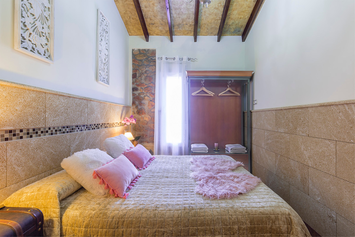 12 Bed Townhouse for sale in Lliber Costa Blanca, Alicante, Spain