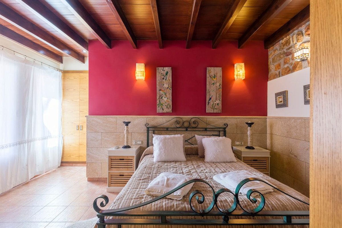 12 Bed Townhouse for sale in Lliber Costa Blanca, Alicante, Spain