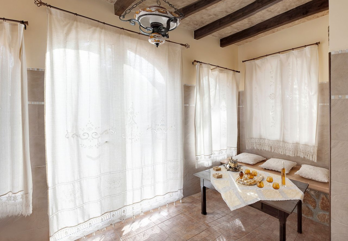 12 Bed Townhouse for sale in Lliber Costa Blanca, Alicante, Spain