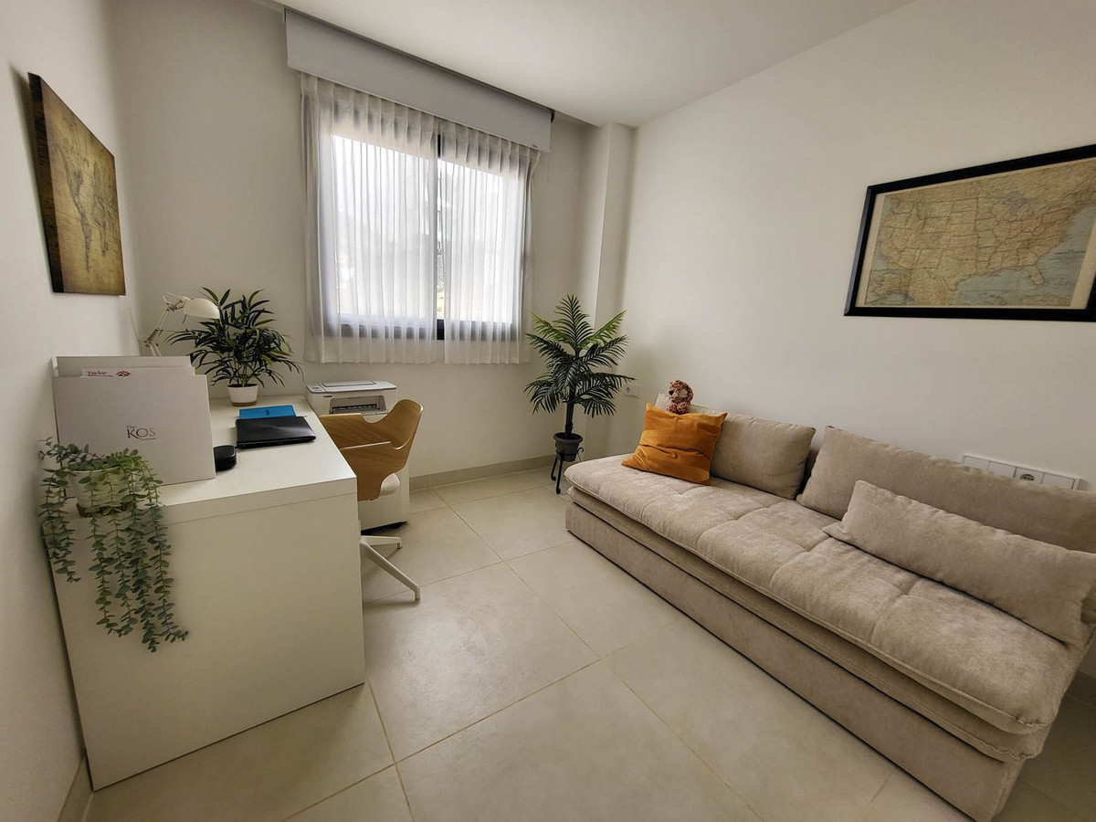 Se vende Apartamento Planta Media de 3 dormitorios en Costa Del Sol, Málaga, España